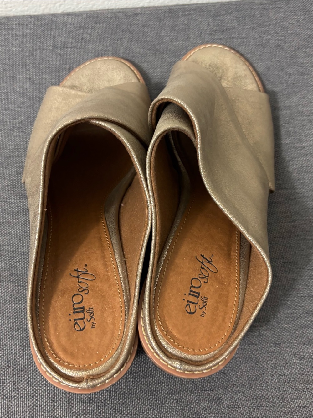 EuroSoft by Sofft Cidney Light Taupe Crossover Slip-On Mules size 8.5 - Picture 5 of 10